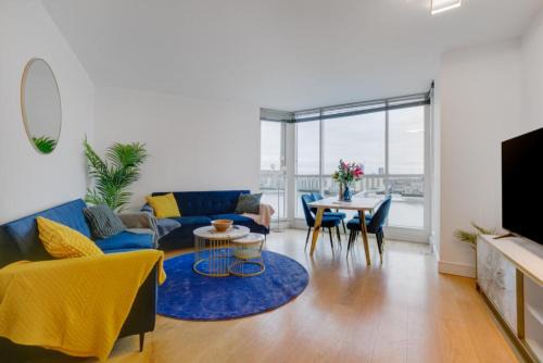 Tower Hamlets Apartment | Amazing Views Canary Wharf Large Penthouse sleeps up to 6