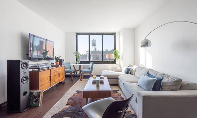 Bowery Condo | Amazing Views, Marble Bath, Free Gym, Doorman, Elevator!