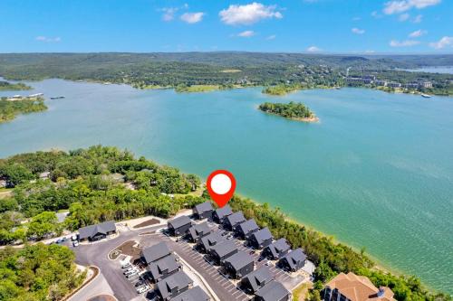 Hollister Cabin | Amazing Views of Table Rock, Pvt Hot Tub, Theatre Room, Free Daily Tickets to Branson Attractions!