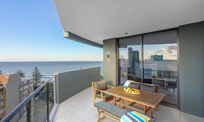 Burleigh Heads Apartment | Ambience on Burleigh Beach