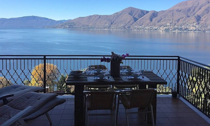 Luogo Ameno Apartment | Amelia 3 with lake view, pool in Brezzo di Bedero