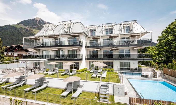 Tirolo Apartment | AMELIA apartments