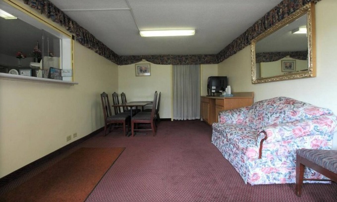 Wilson Apartment | Americas Best Value Inn Wilson UNIT 11 2 BEDS GROUND FLOOR