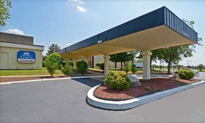 Wilson Apartment | Americas Best Value Inn Wilson UNIT 10 2 BEDS GROUND FLOOR