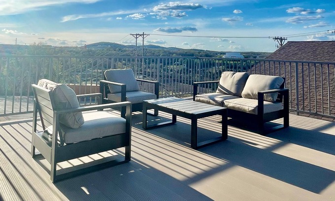 Branson Theater District Hotel | AmericInn by Wyndham Branson & Conference Center