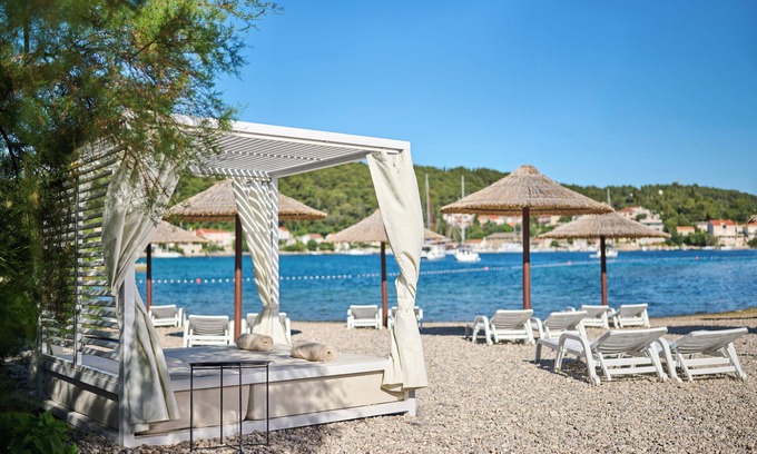 Cove Tri Zala (Zrnovo) Hotel | Aminess Vival Port9 Resort