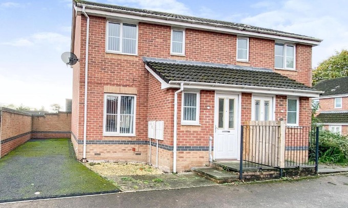 Newport House | Ammaculate 3 Bedroom property near Caltic Manor
