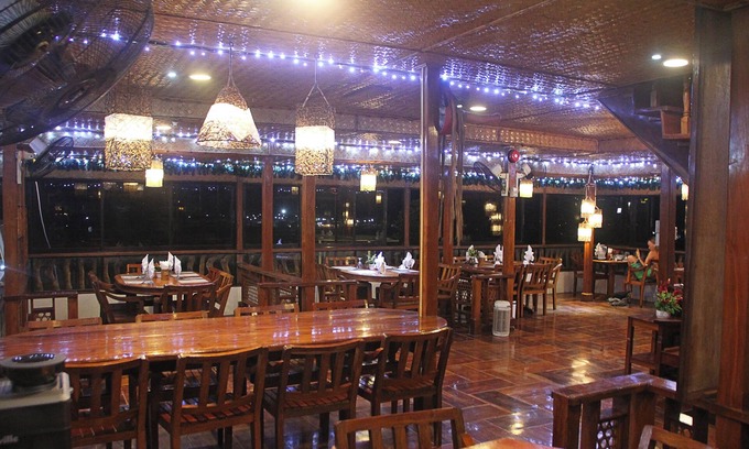 Coron Town Proper Hotel | Amphibi-ko Resort Inc.