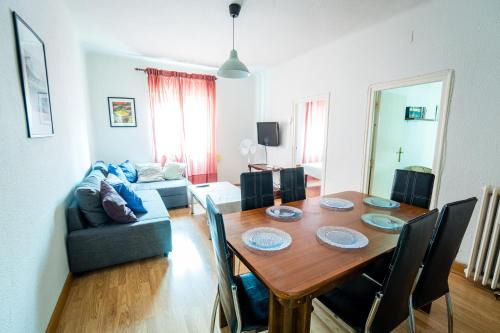 Arapiles Apartment | Amplio apartamento en Chamberí by beBalmy
