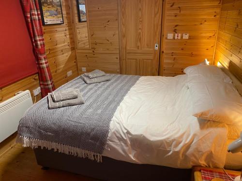 Aviemore Apartment | An Cabar - Cabin in Aviemore, Cairngorms NP