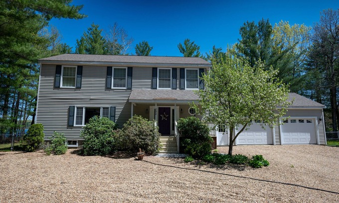 Lochmere House | An oasis sitting right on Silver Lake