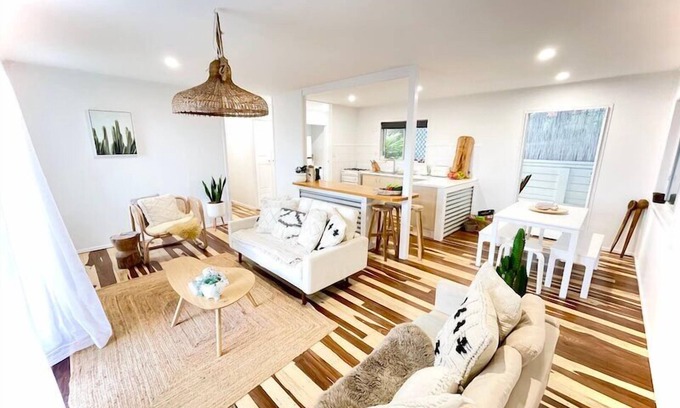 Dunwich House | An original miners shack on Minjerribah;