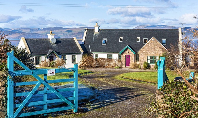 Glenbeigh House | Anchored Down! Glenbeigh Holiday Home with Stunning Views!