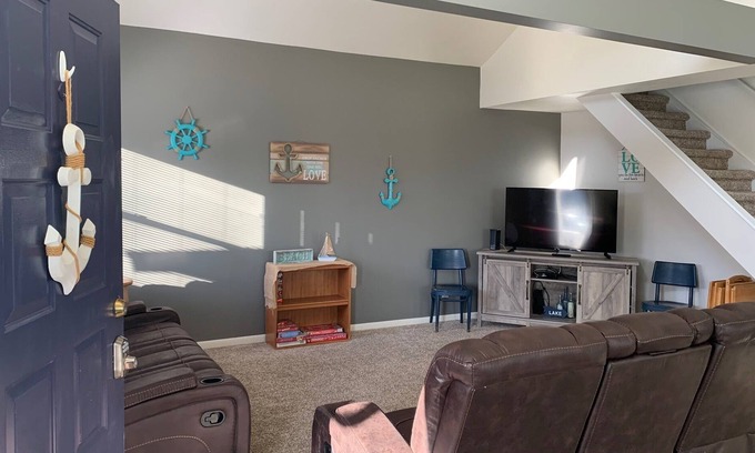 Van Buren Point House | "Anchors Away" Coastal Abode in Van Buren Point