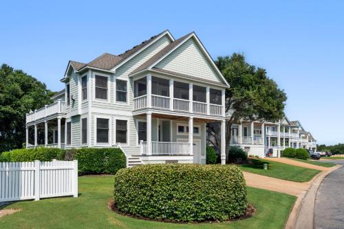 Corolla House | Anchors Down