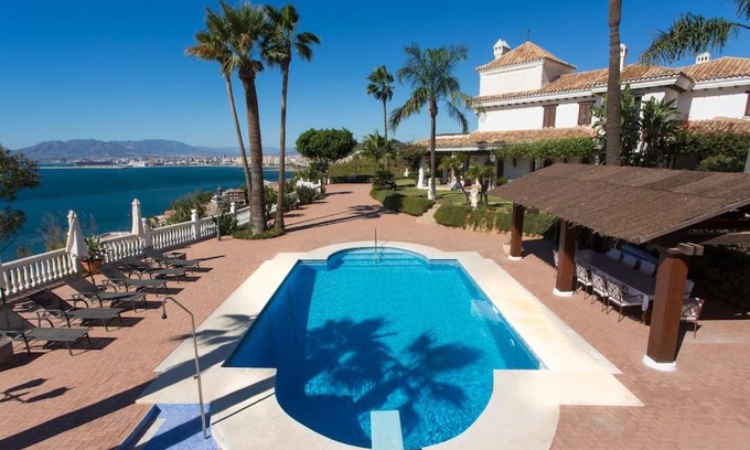 Malaga-Este Villa | Andalusian villa on the sea and the bay of Malaga