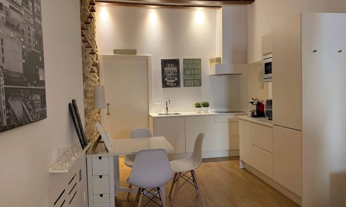 Toledo City Center Apartment | Andimi Biscuits