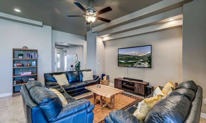 Las Cruces House | Andromeda · Desert Retreat Near Red Hawk Golf Course