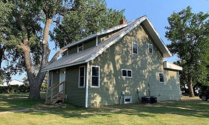 Webster House | Anglers Lodge 2