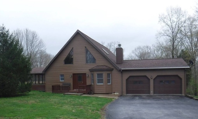 Eckerty House | Anglers View 2 bedroom 3 bath on Patoka Lake in southern Indiana