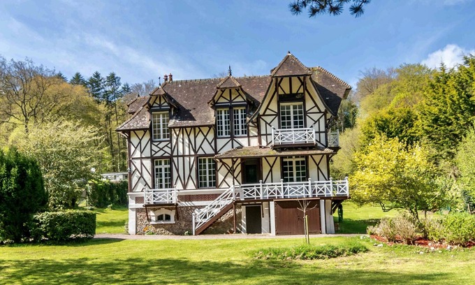 Yport Villa | Anglo-Norman villa by the sea