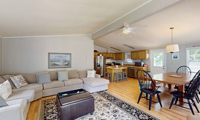 Rehoboth Beach House | Angola By The Bay house w/shared pool, tennis & basketball courts