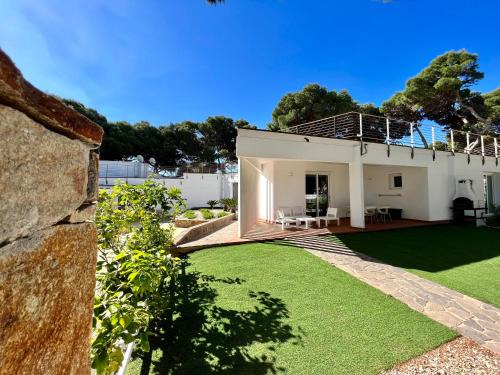Porto Pino Apartment | Angolo Mare Apartments & Rooms
