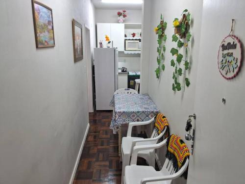 Centro Apartment | AP Novo, Cama Queen Size Nova no Centro de Blu
