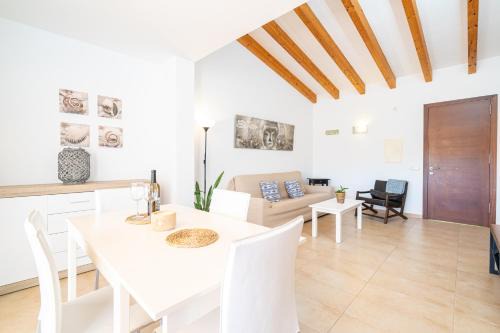 Cala Mandia Apartment | Apartament Cala Anguila