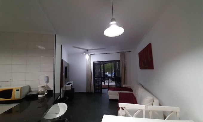 Vila Clais Apartment | Apartamento com Piscina a uma Quadra da Praia