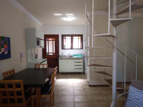 Balneario Mogiano Apartment | Apartamento Duplex a 100 metros da Praia de Boracéia