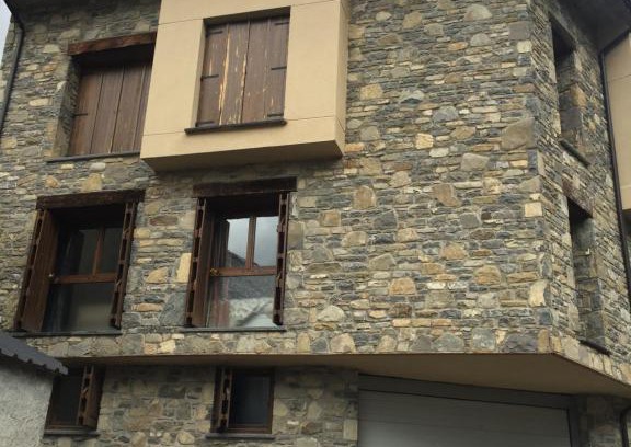 Escarrilla Apartment | Apartamento en Escarrilla, sallent de gallego