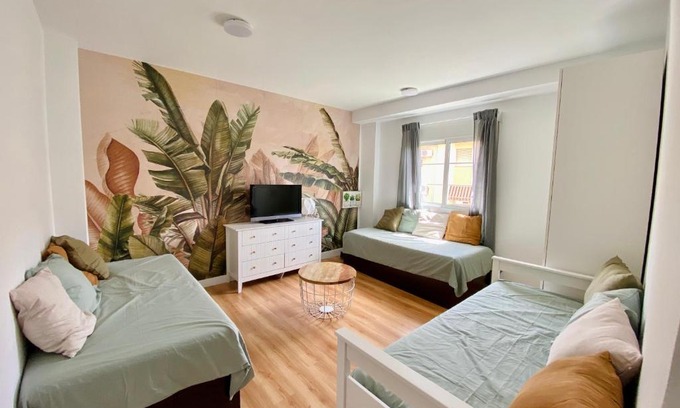Rincon de la Victoria Apartment | Apartamento moderno con jardín cerca de la playa by Livingrincón