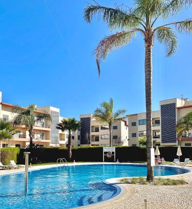Albardeira Apartment | Apartamento moderno perto da marina e da praia