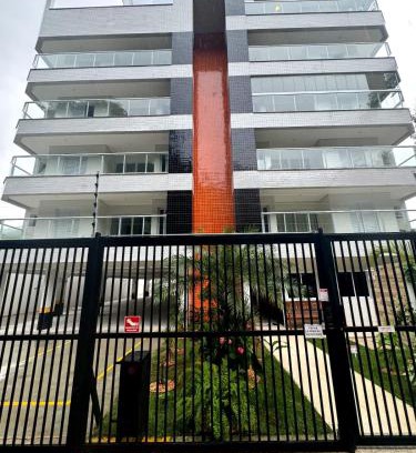 Toninhas Apartment | Apartamento novo a 350 m da praia das Toninhas em Ubatuba - 2 dormitórios sendo 1 suite, piscina, varanda gourmet com churrasqueira, ar condicionado, cozinha completa, garagem privativa