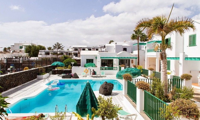 Puerto del Carmen Apartment | Apartamentos las Acacias