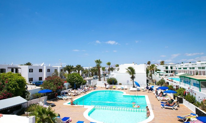Puerto del Carmen Apartment | Apartamentos LIVVO Oasis
