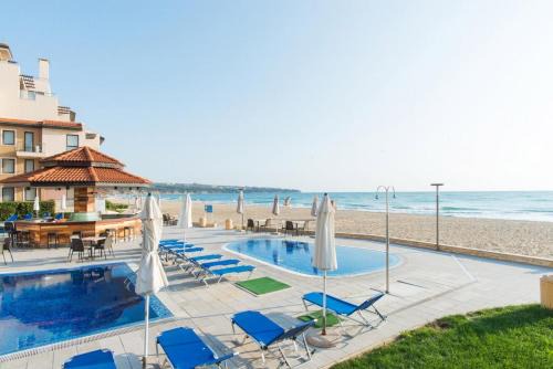 Obzor Apartment | Aparthotel - Apartment with a large terrace and direct access to the sea