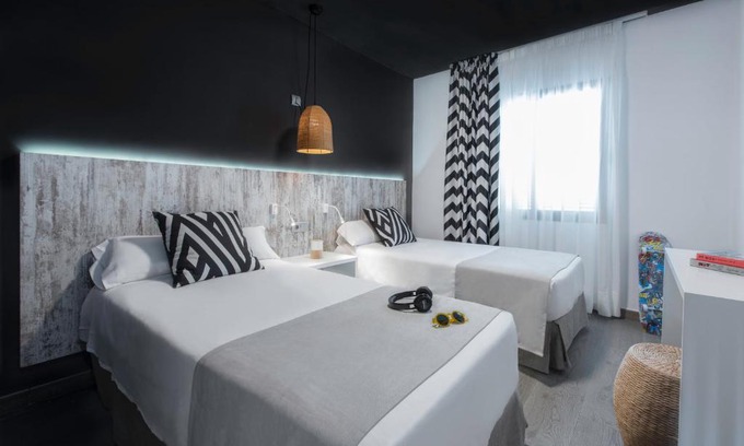 Sant Josep de sa Talaia Apartment | Aparthotel Vibra Mogambo - Adults only