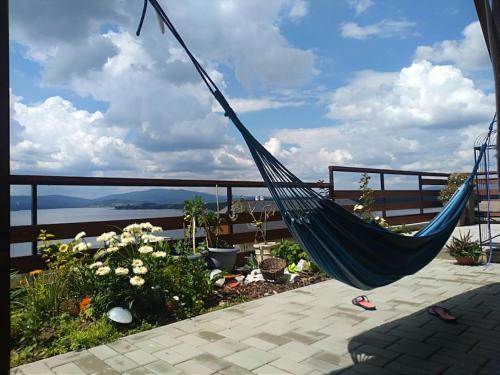 Frymburk Apartment | Apartmán s terasou a výhledem na jezero Lipno