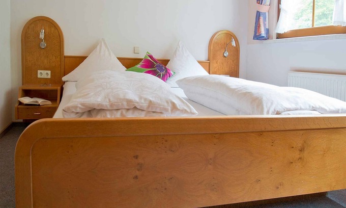 Bad Rippoldsau-Schapbach Apartment | Apartment 'Typ C, 75 Qm' with Shared Garden, Balcony and Wi-Fi
