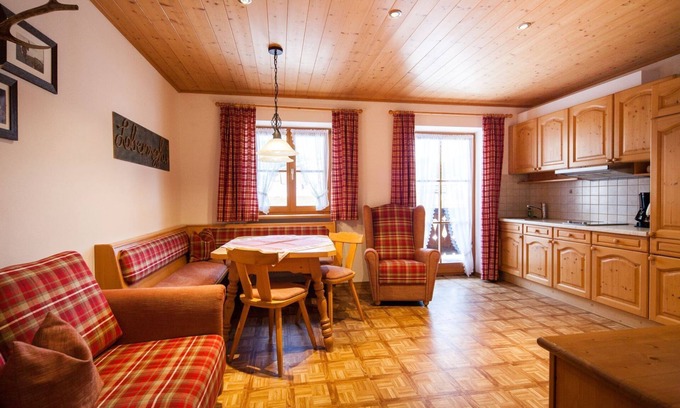 Ramsau bei Berchtesgaden Apartment | Apartment no. 2, 1-2 persons, 35 sqm, balcony, W-LAN, 1 bedroom, east side