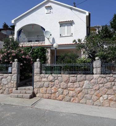 Cesarica Apartment | Apartman Grospic 2