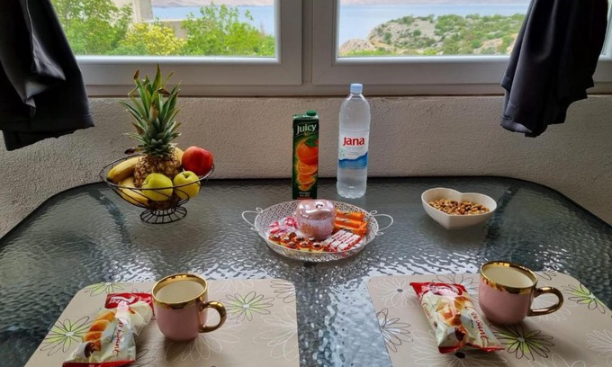 Karlobag Apartment | Apartmani 'Cvit'