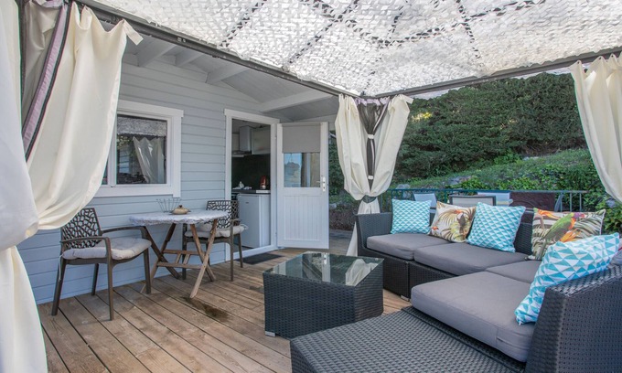 Les Adrets-de-l'Esterel Apartment | Apartment 'Chalet De Charme' with Mountain View, Wi-Fi and Air Conditioning