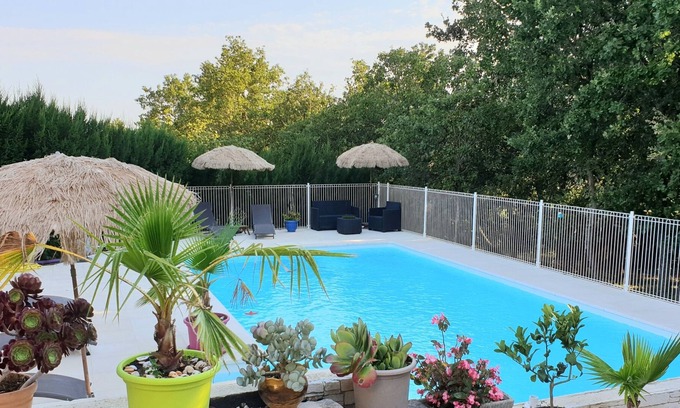 Saint-Marcel-d'Aredeche Apartment | Apartment with Garden
