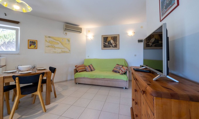 Sveta Nedjelja Apartment | Apartment Luka (90991-A1) - Ivan Dolac - island Hvar