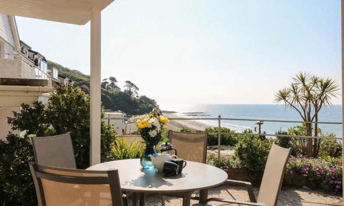 Seaton House | Apartment 2 - Mount Brioni