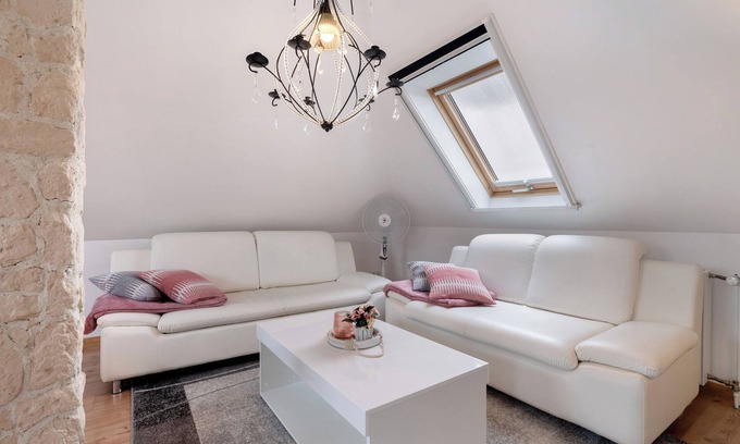 Oxstedt Apartment | Apartment '3 Raum Im 1 Og' with Wi-Fi