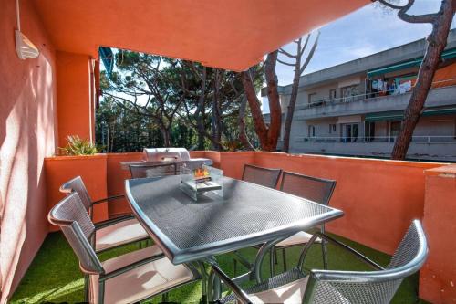 Castelldefels Apartment | Apartment-4people-Parking-Castelledefels-Bikes-Bbq